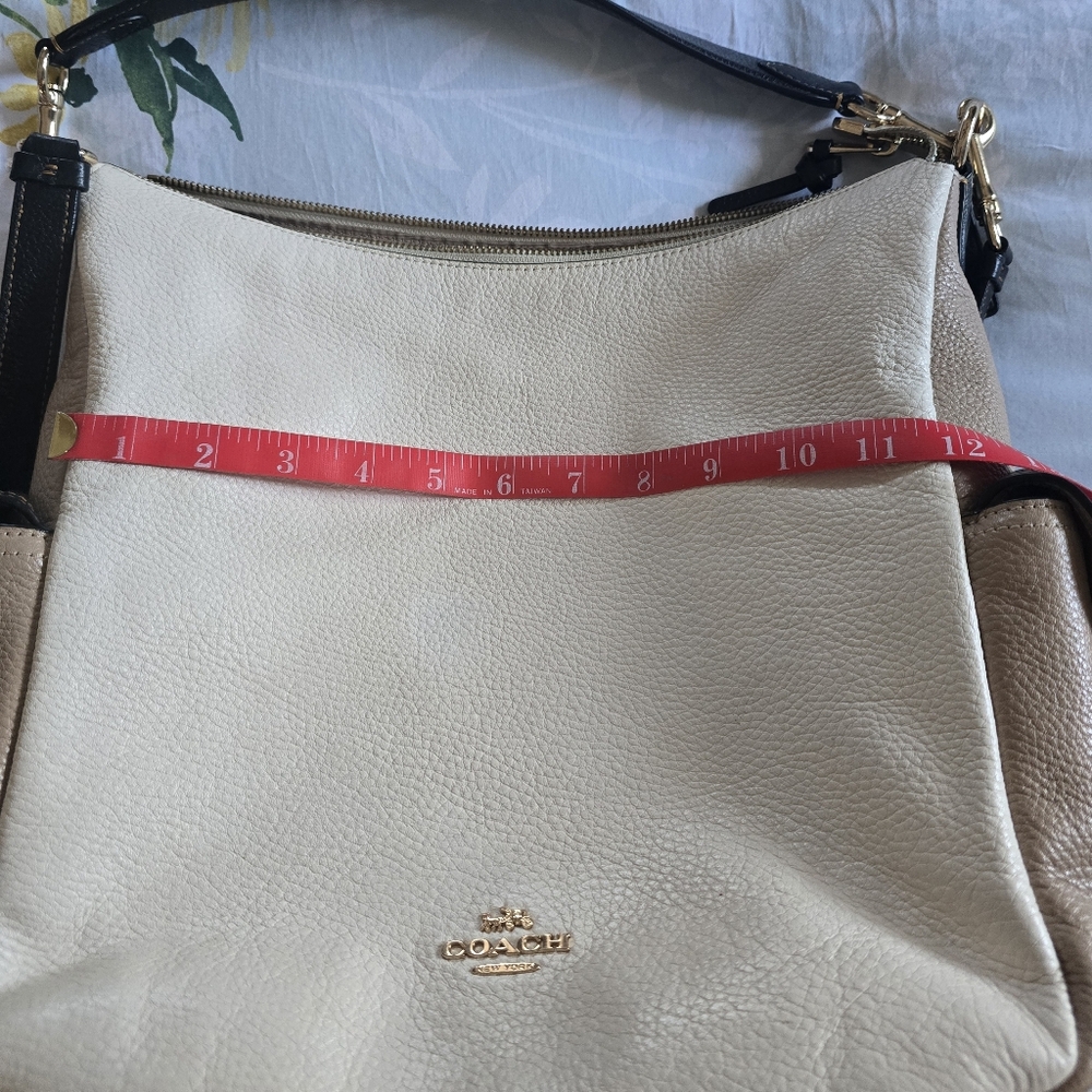 COACH PEBBLE LEATHER SHOULDER BAG, LIKE NEW TAN-TAUPE-BROWN, POCKETS, LINED - Picture 4 of 10